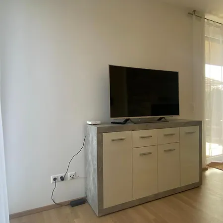 Apartmán Burgblick Haus Fux-immo, 10min Zum Skifahren, 10 Min Zum See, Rundherum Wandern Und Radeln Villach