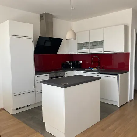 Apartment Burgblick Haus Fux-immo, 10min Zum Skifahren, 10 Min Zum See, Rundherum Wandern Und Radeln Villach