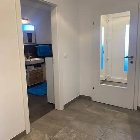 Burgblick Haus Fux-immo, 10min Zum Skifahren, 10 Min Zum See, Rundherum Wandern Und Radeln *