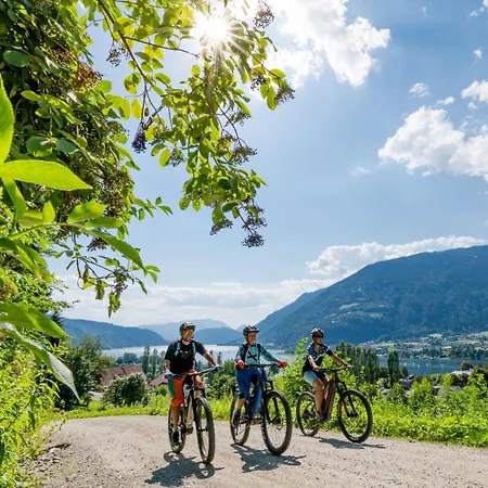 Apartmán Burgblick Haus Fux-immo, 10min Zum Skifahren, 10 Min Zum See, Rundherum Wandern Und Radeln Villach