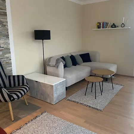 Apartmán Burgblick Haus Fux-immo, 10min Zum Skifahren, 10 Min Zum See, Rundherum Wandern Und Radeln Villach