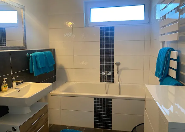 Burgblick Haus Fux-immo, 10min Zum Skifahren, 10 Min Zum See, Rundherum Wandern Und Radeln *