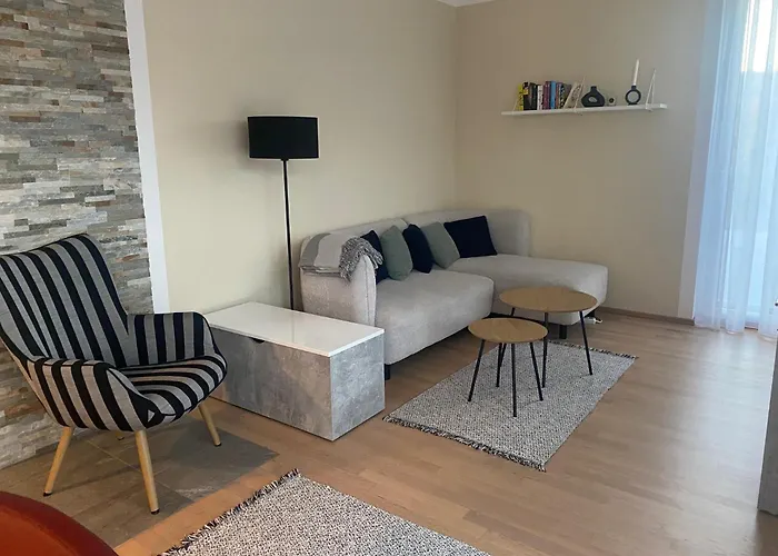 Apartament Burgblick Haus Fux-immo, 10min Zum Skifahren, 10 Min Zum See, Rundherum Wandern Und Radeln Villach